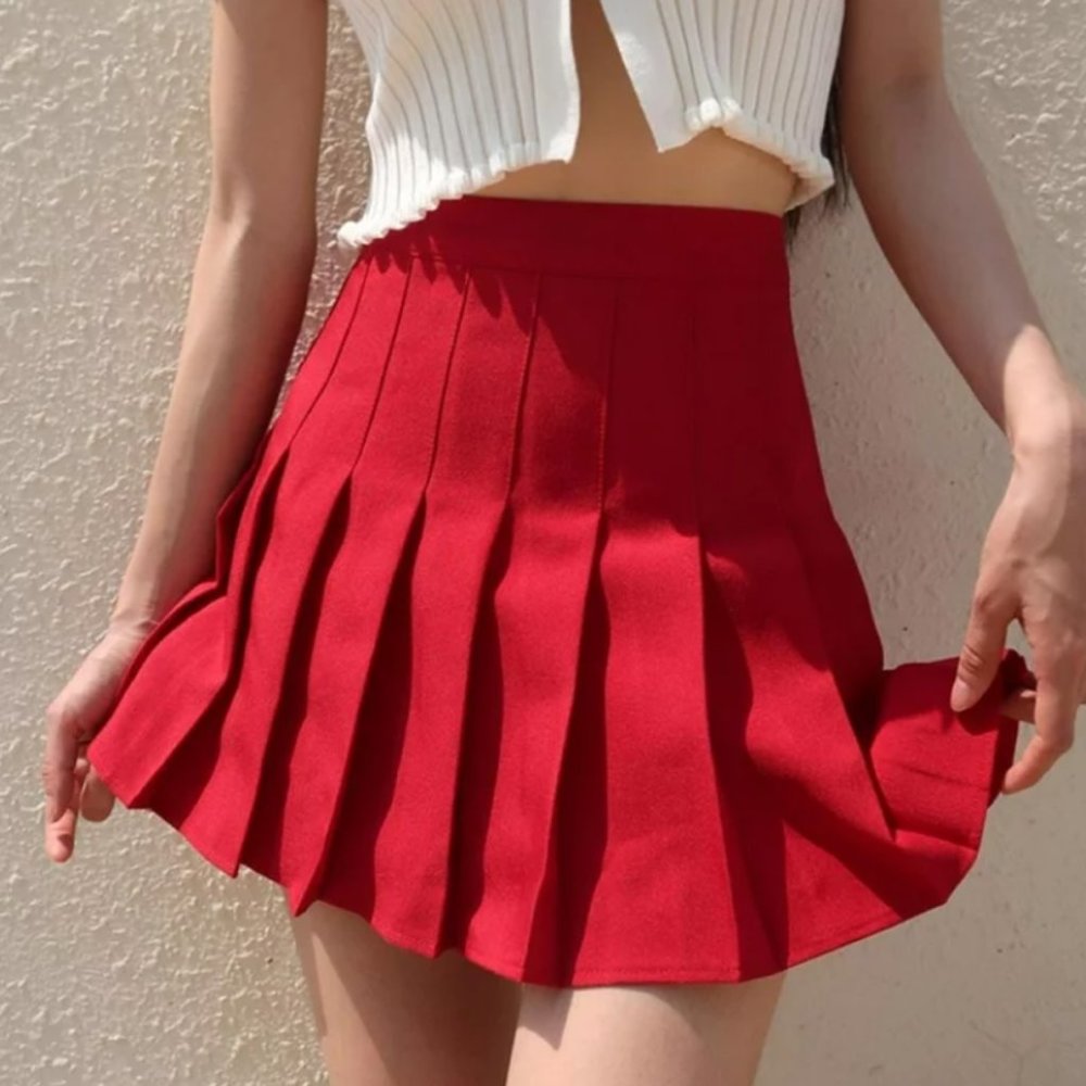 American Apparel Pleated Skirt Maroon XS